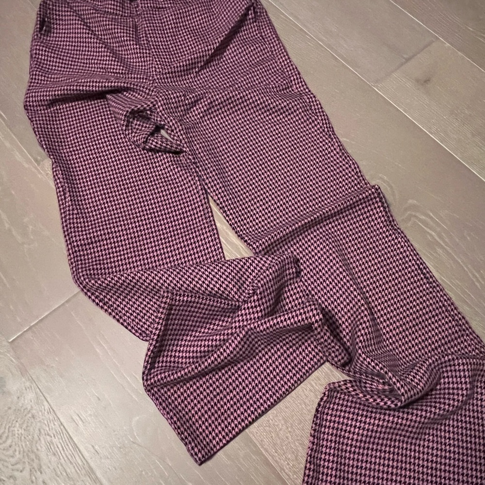 Women’s Houndstooth Flare Dress Pants (US 4)
